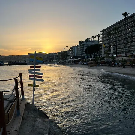 Magnifique Proche Des Plages Garage Prive דירה