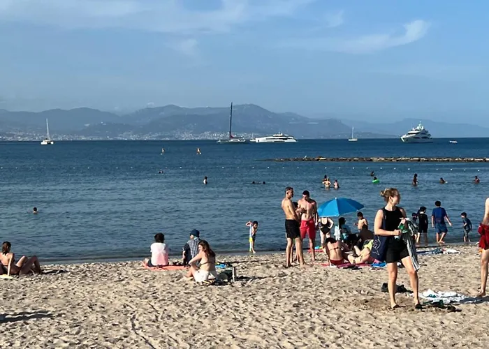 Apartment Magnifique Proche Des Plages Garage Prive